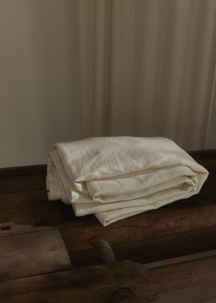 linen bed cover
