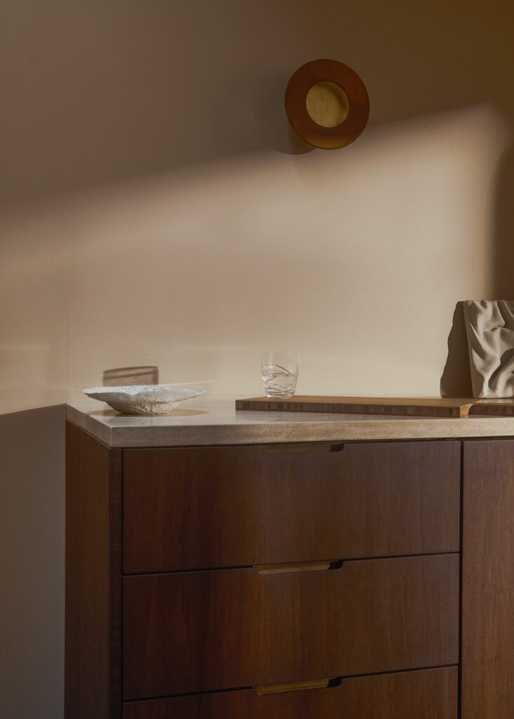 ae25 studio lounge chair