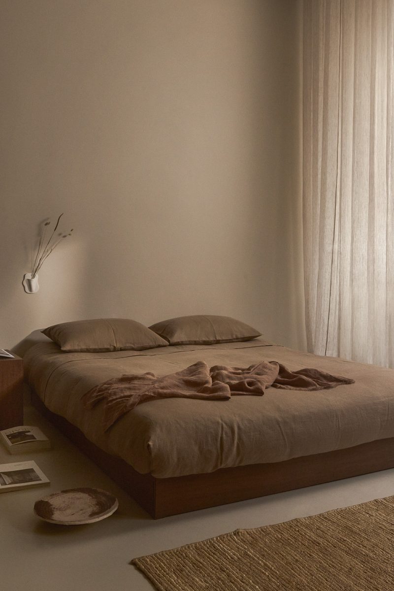 ae25 studio lounge chair